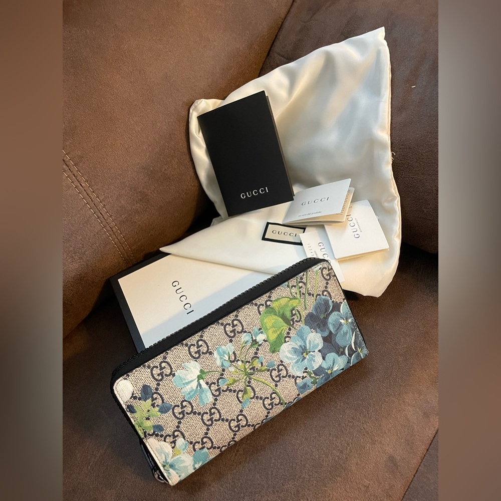 Gucci Blooms Large Wallet Blue